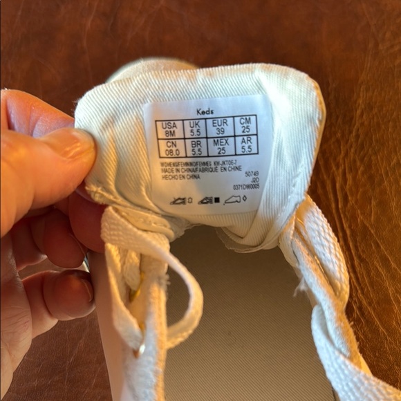 Keds Women's White Leather Athletic Shoes with Animal Print Size 8 - Picture 6 of 7